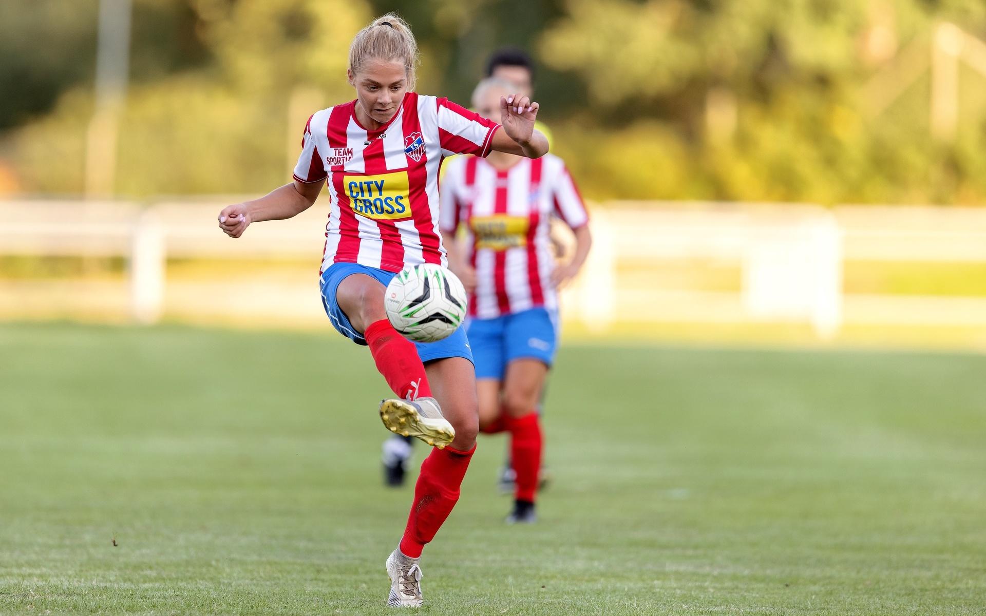 Julia Cederberg gjorde Ytterbys andra mål. 