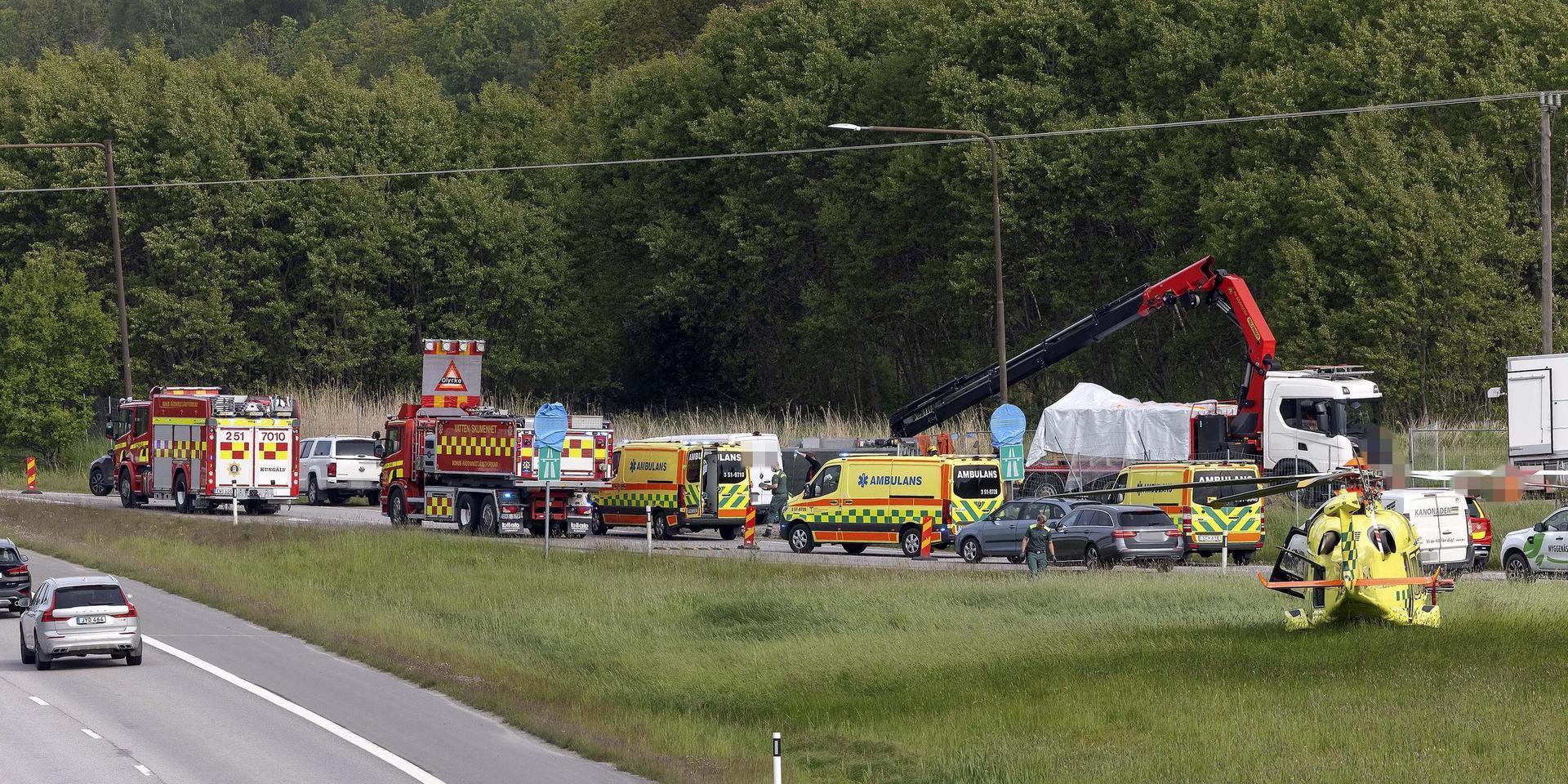 Tre ambulanser tillkallades efter en olycka vid Kungälvsmotet.