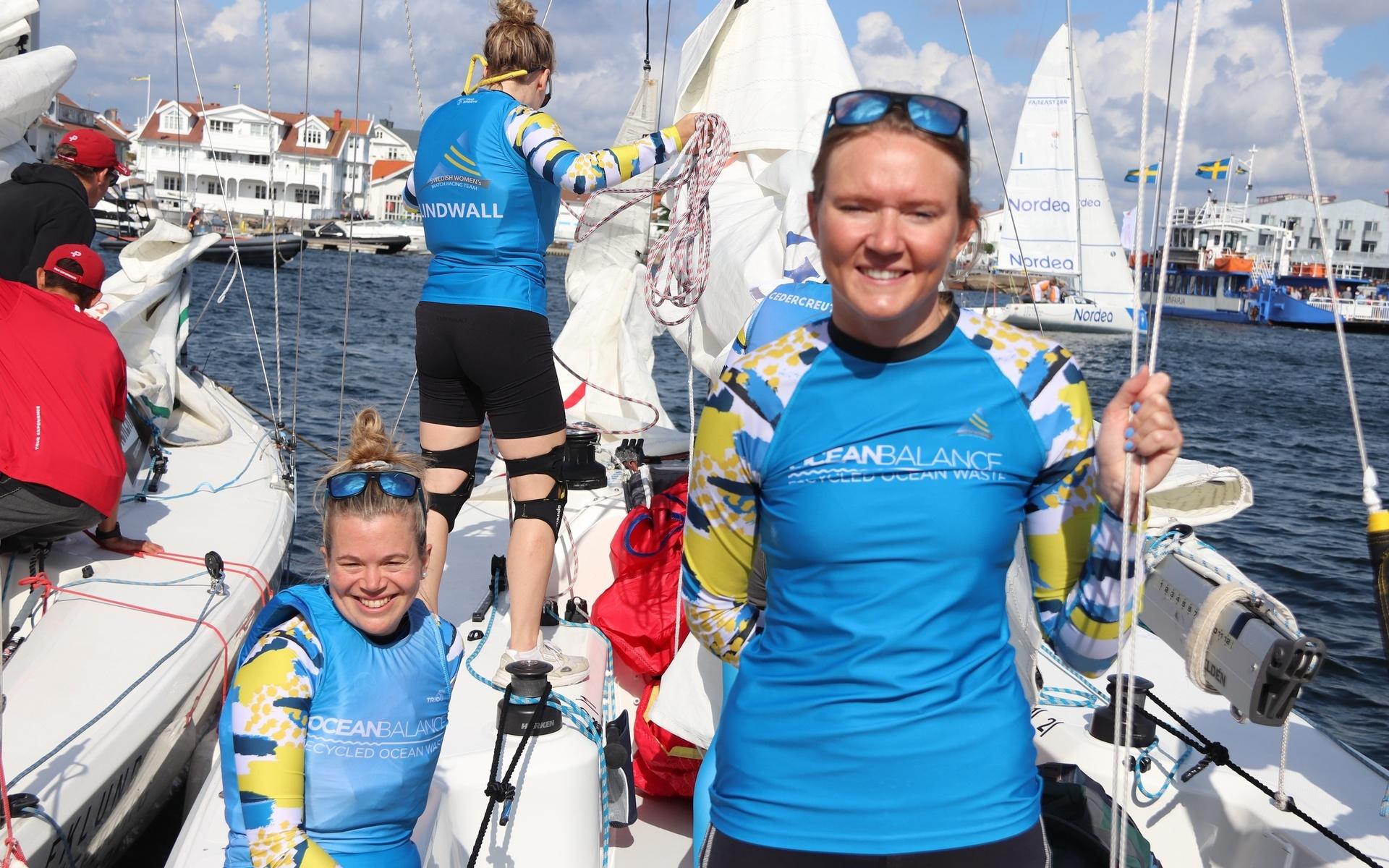 Kärnabon Therese Berg är trimmer i Sanna Mattssons (till vänster) team. Nu utmanar de Sverigetoppen i Womens trophy under Match cup i Marstrand.