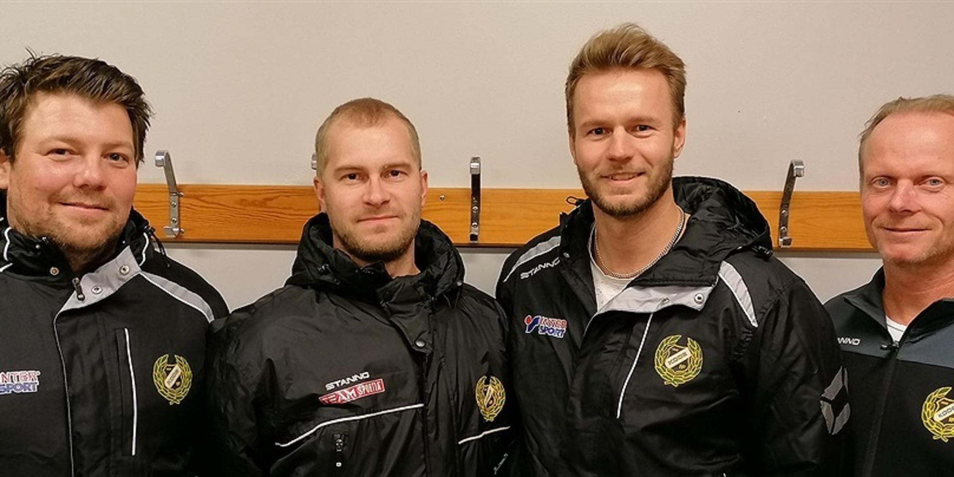 Kode IF, fotboll, ledastab 2022huvudtränaren Kristoffer Dennerbrant, assisterande tränarna Hampus Andersson och Johan Kristensson samt lagledaren Håkan Larsson.