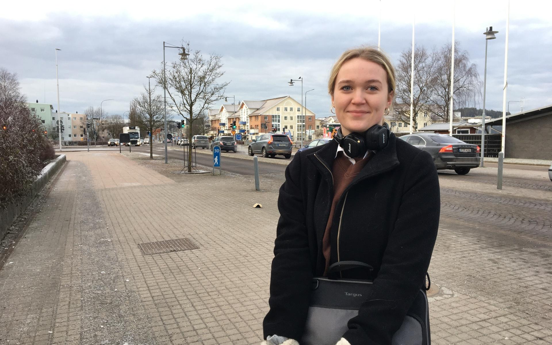 Sanna Lorentzon, 17, bor i Ale, men pluggar samhällsprogrammet på Mimers Hus i Kungälv: ”Jag ska börja plugga till lärare i Jönköping. Jag hoppas att det ska bli bra och roligt.”