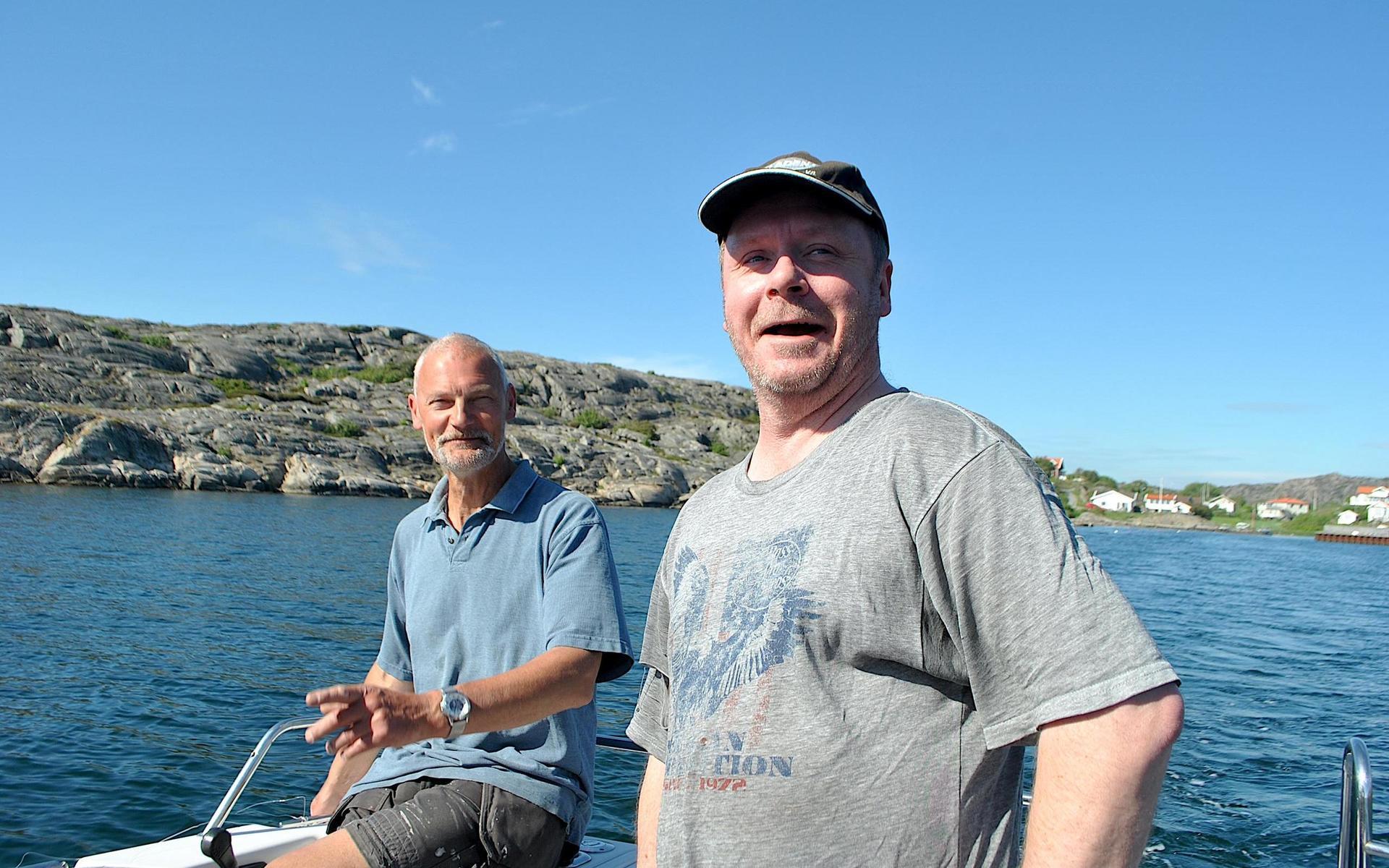 Robert Olausson och Tobias ”Tobbe” Söderlund är fiskarkompisar sedan flera år och ger sig gärna ut fyra, fem gånger i veckan. Bild: Jessica Roos Rahmquist.