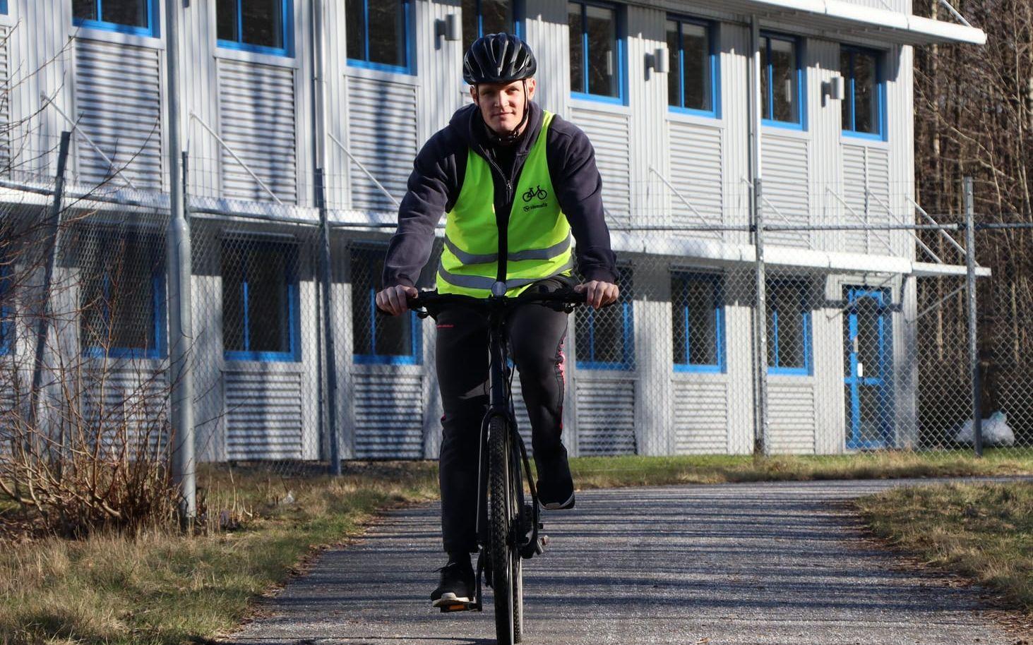 Jesper Skog hörde talas om projektet Vintercyklist genom en arbetskamrat. Då hade han funderat ett tag på att börja cykla även på vintern. Vinsterna har varit många. Han får extra motion och så är det bra för miljön, tycker han.