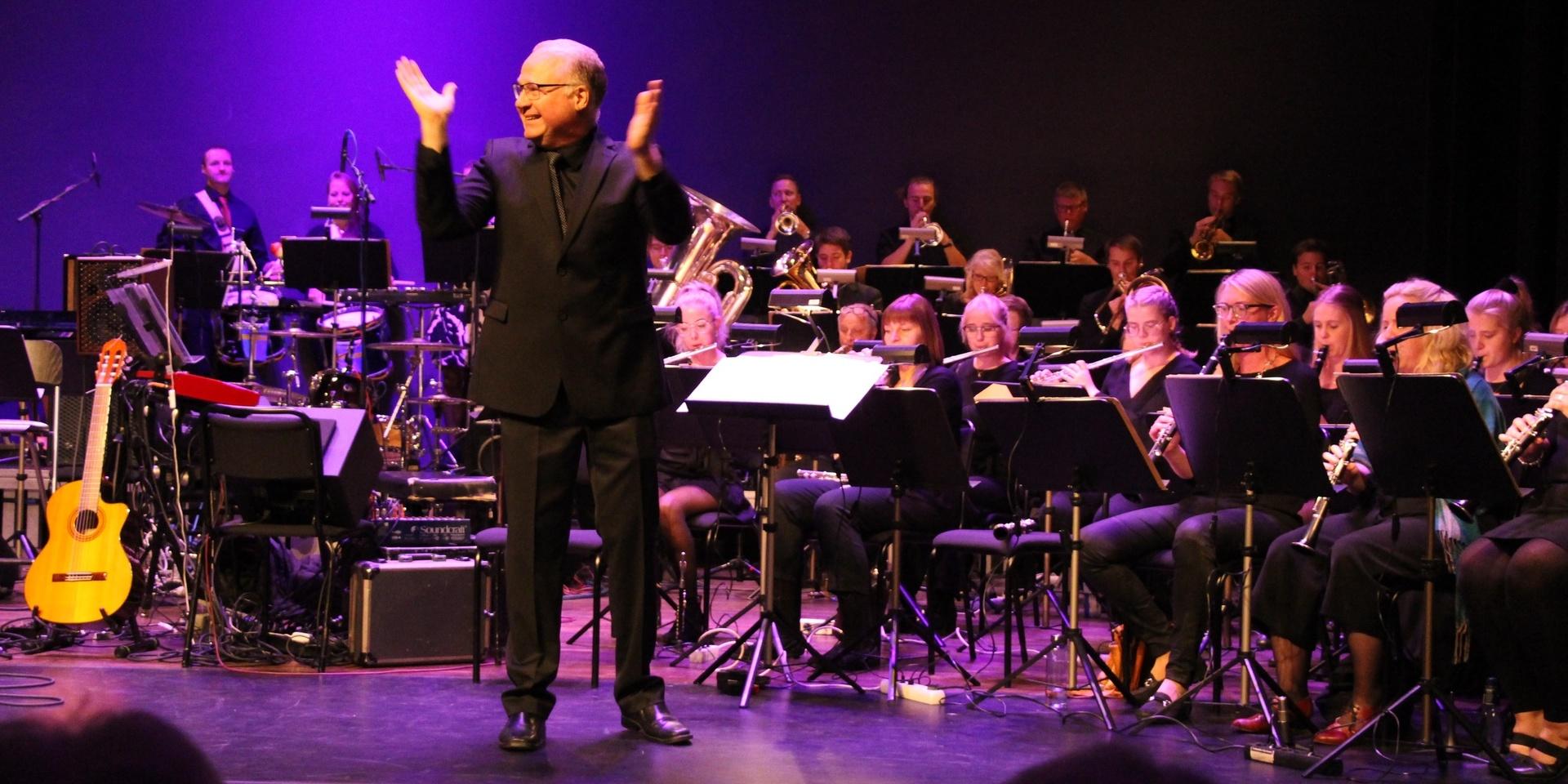Jan Eliasson dirigerade Kungälvs musikkår 2019 